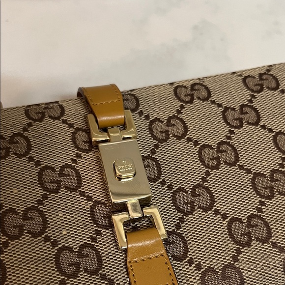 Gucci Beige Brown Monogram Continental Wallet with Mustard Trim - Picture 3 of 7